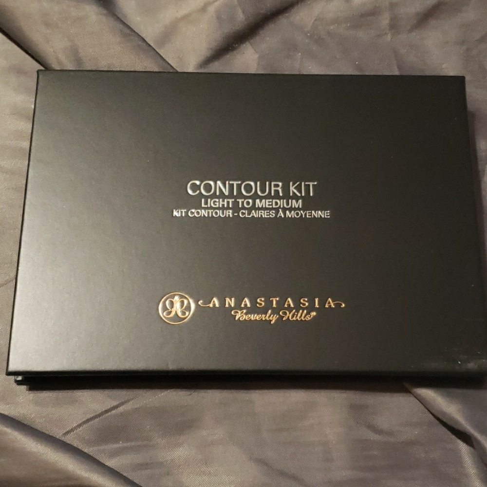 NIB Anastasia Contour Kit